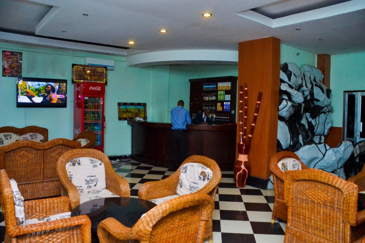 Savoury Hotel Arusha Esterno foto